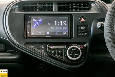 2017 Toyota Aqua - Thumbnail