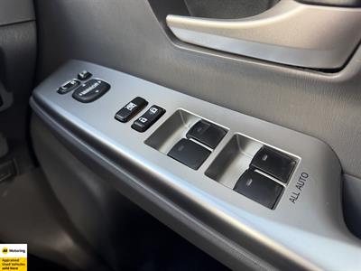 2012 Toyota Prius - Thumbnail