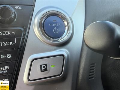 2012 Toyota Prius - Thumbnail