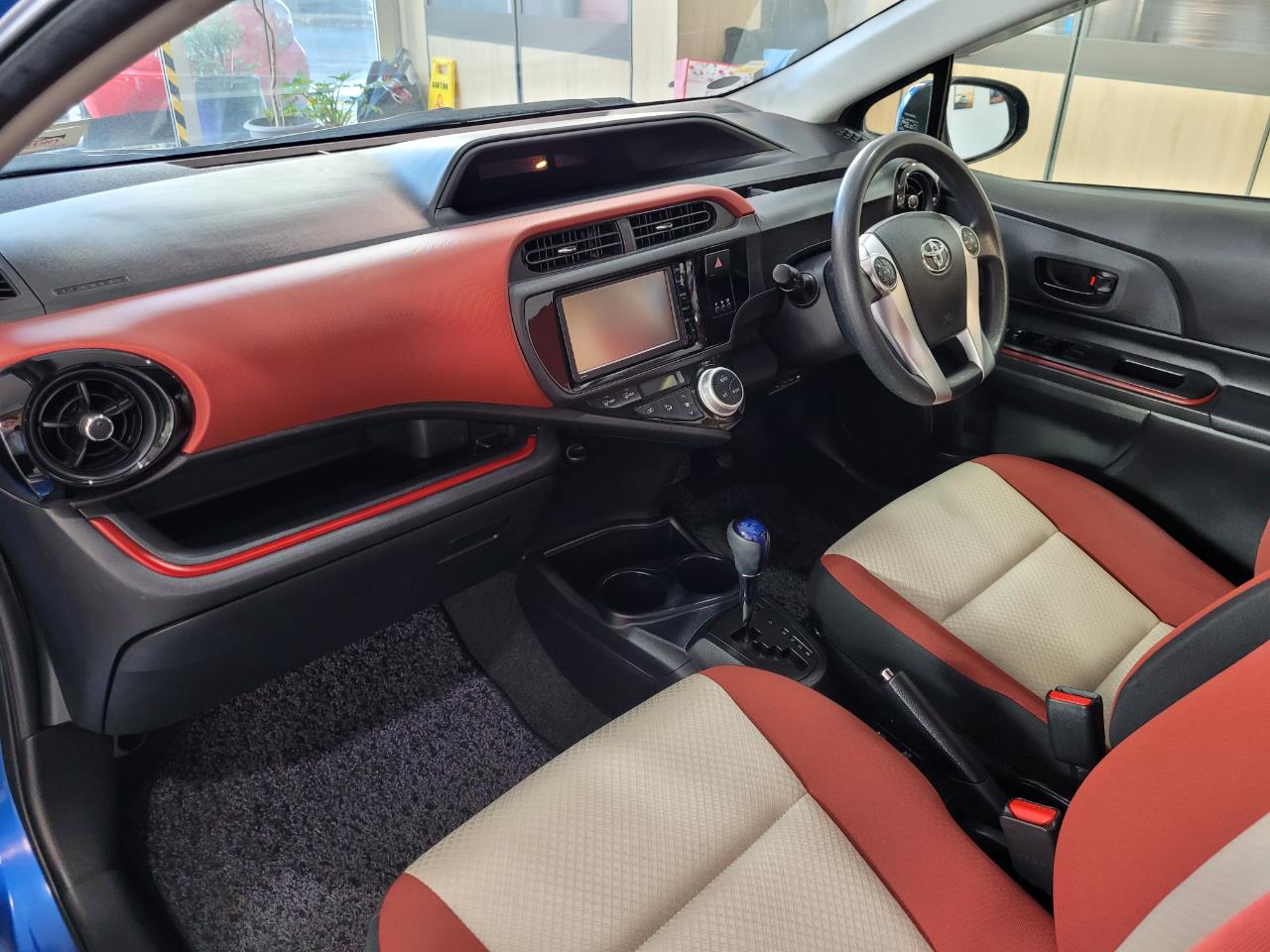 2015 Toyota Aqua