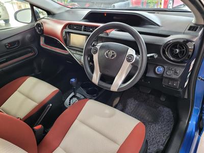 2015 Toyota Aqua - Thumbnail