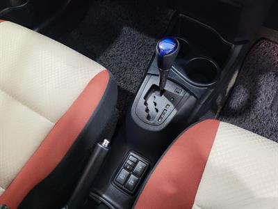 2015 Toyota Aqua - Thumbnail