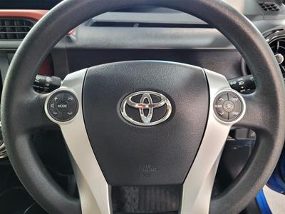 2015 Toyota Aqua - Thumbnail