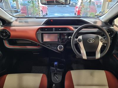 2015 Toyota Aqua - Thumbnail