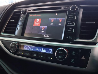 2017 Toyota Highlander - Thumbnail