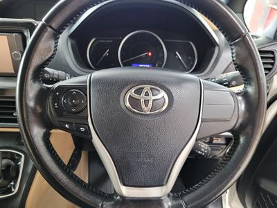 2014 Toyota Noah - Thumbnail