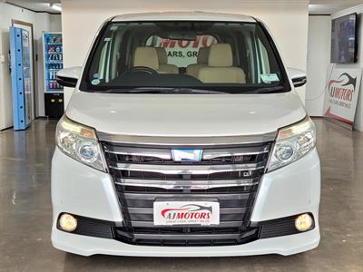 2014 Toyota Noah - Thumbnail