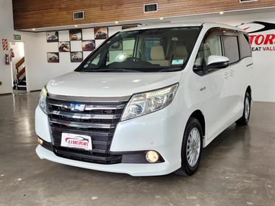 2014 Toyota Noah - Thumbnail