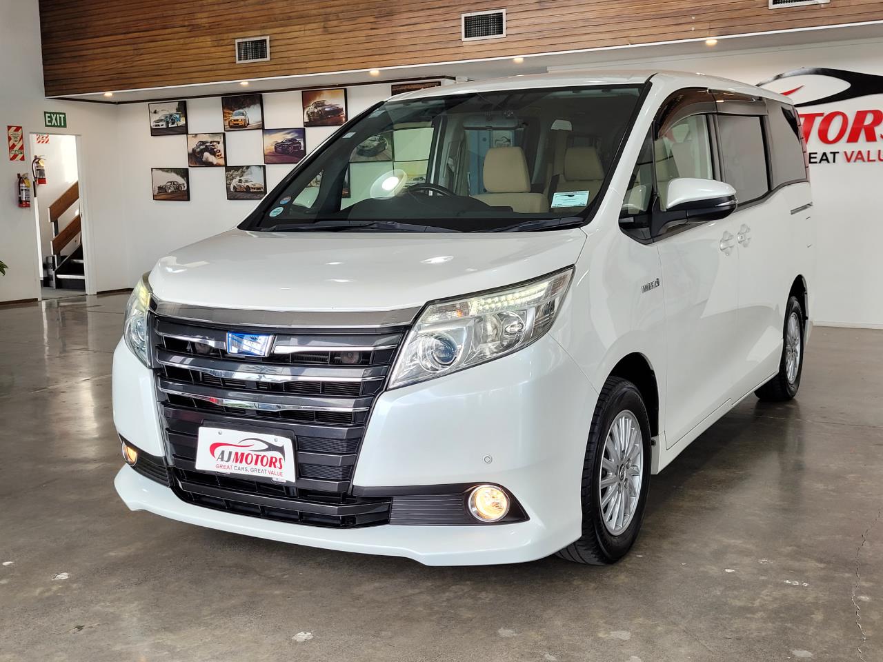 2014 Toyota Noah