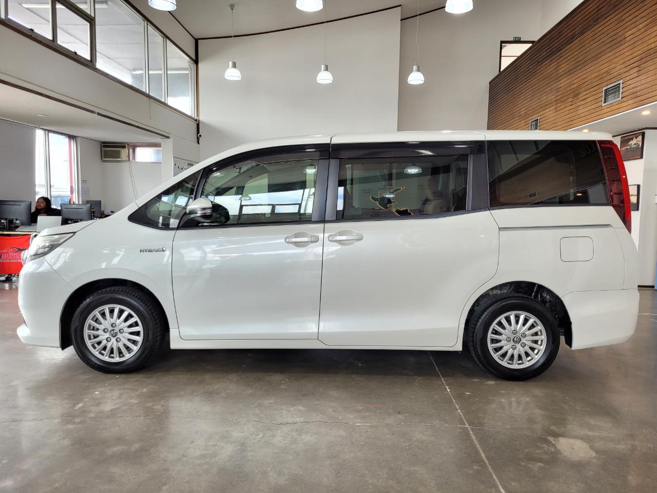 2014 Toyota Noah