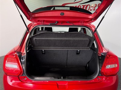 2017 Suzuki Swift - Thumbnail