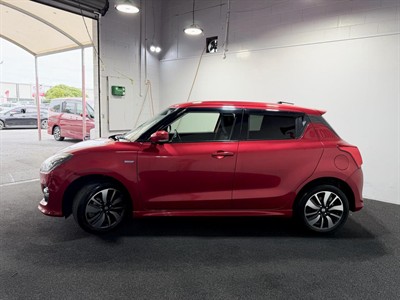 2017 Suzuki Swift - Thumbnail