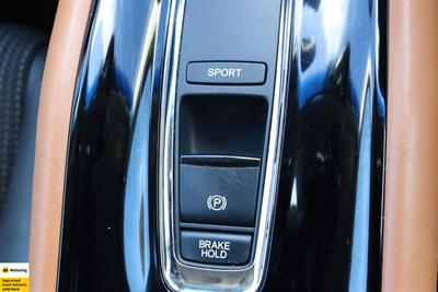2014 Honda Vezel - Thumbnail