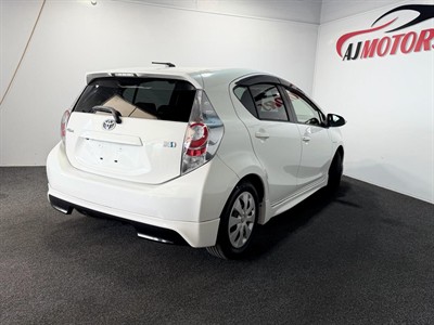 2014 Toyota Aqua - Thumbnail