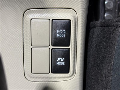 2014 Toyota Aqua - Thumbnail