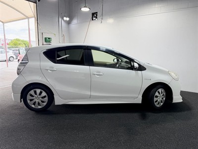 2014 Toyota Aqua - Thumbnail