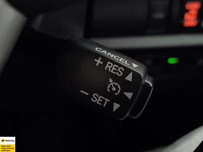 2018 Toyota Esquire - Thumbnail