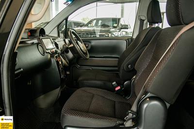 2012 Toyota Spade - Thumbnail