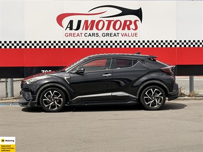 2017 Toyota C-HR - Thumbnail