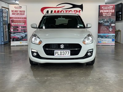 2022 Suzuki Swift - Thumbnail
