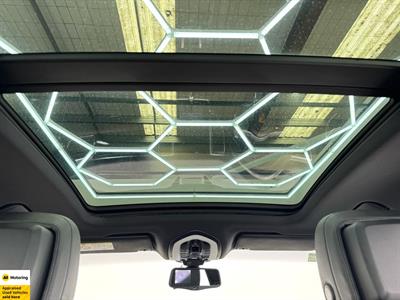 2015 Porsche Macan - Thumbnail