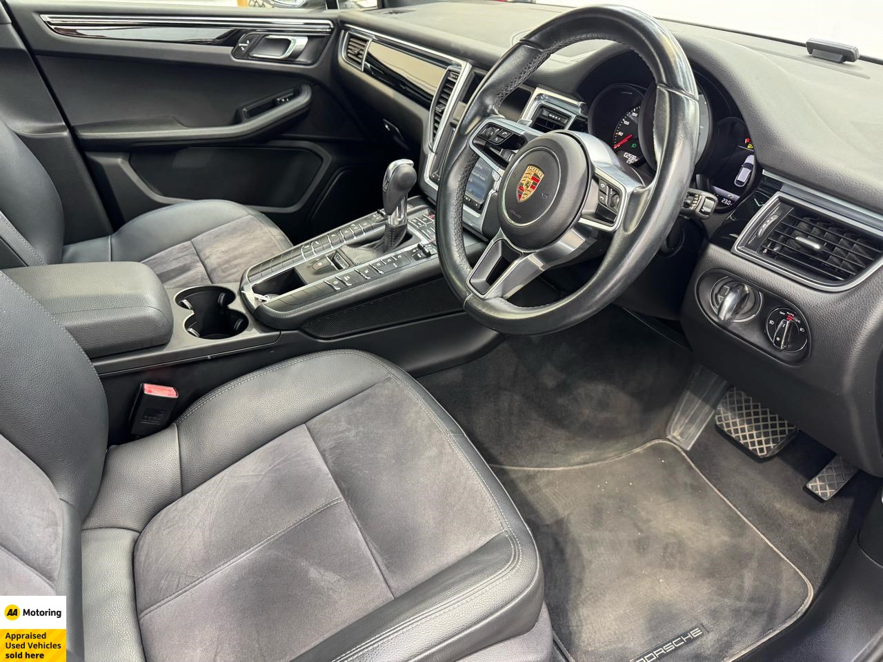 2015 Porsche Macan