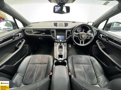 2015 Porsche Macan - Thumbnail