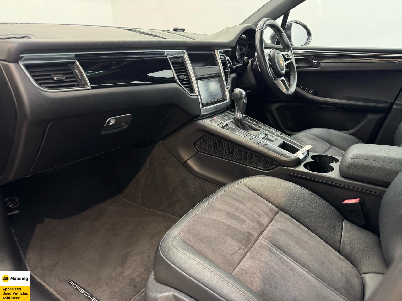 2015 Porsche Macan