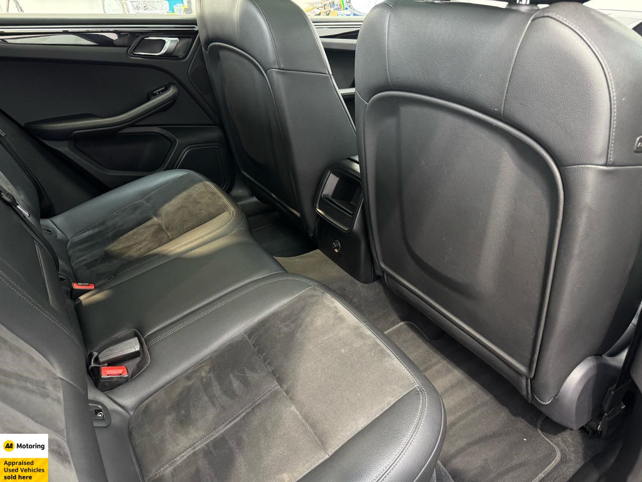 2015 Porsche Macan