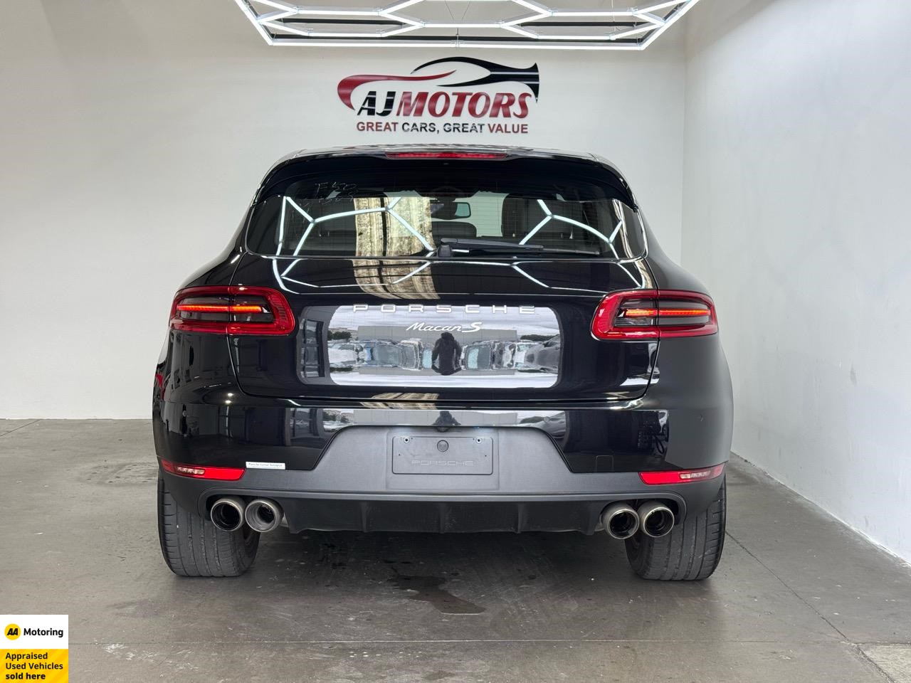 2015 Porsche Macan