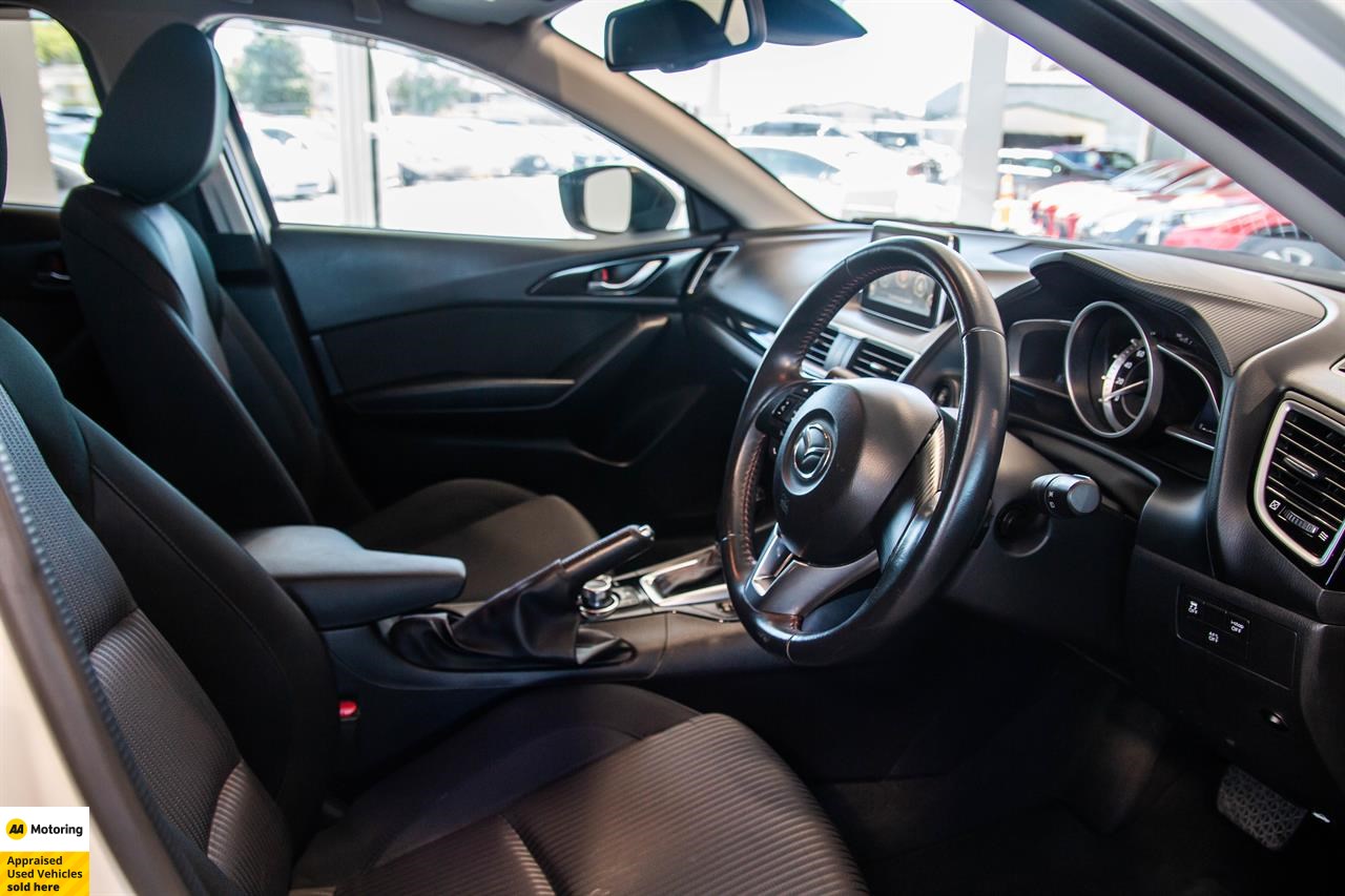 2014 Mazda Axela