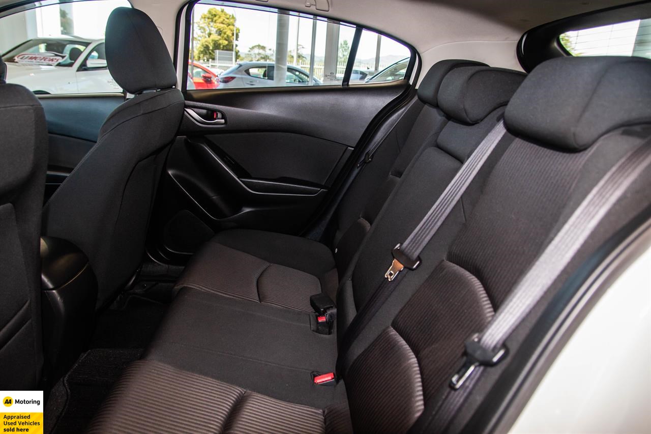 2014 Mazda Axela
