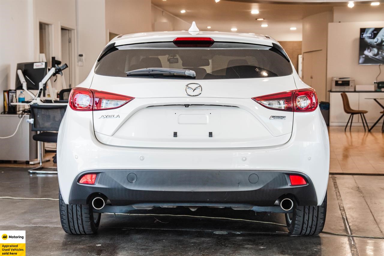 2014 Mazda Axela