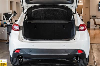 2014 Mazda Axela - Thumbnail