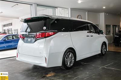 2024 Toyota Alphard - Thumbnail