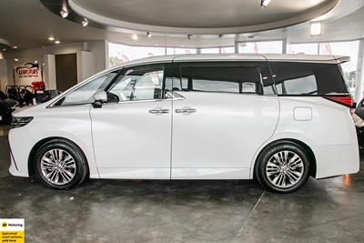 2024 Toyota Alphard - Thumbnail