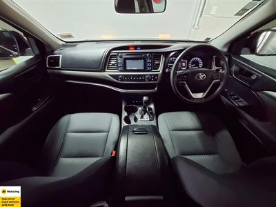 2017 Toyota Highlander - Thumbnail