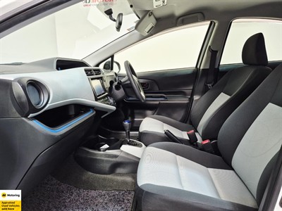2014 Toyota Aqua - Thumbnail