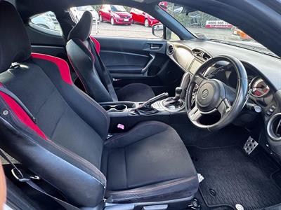2012 Toyota 86 - Thumbnail
