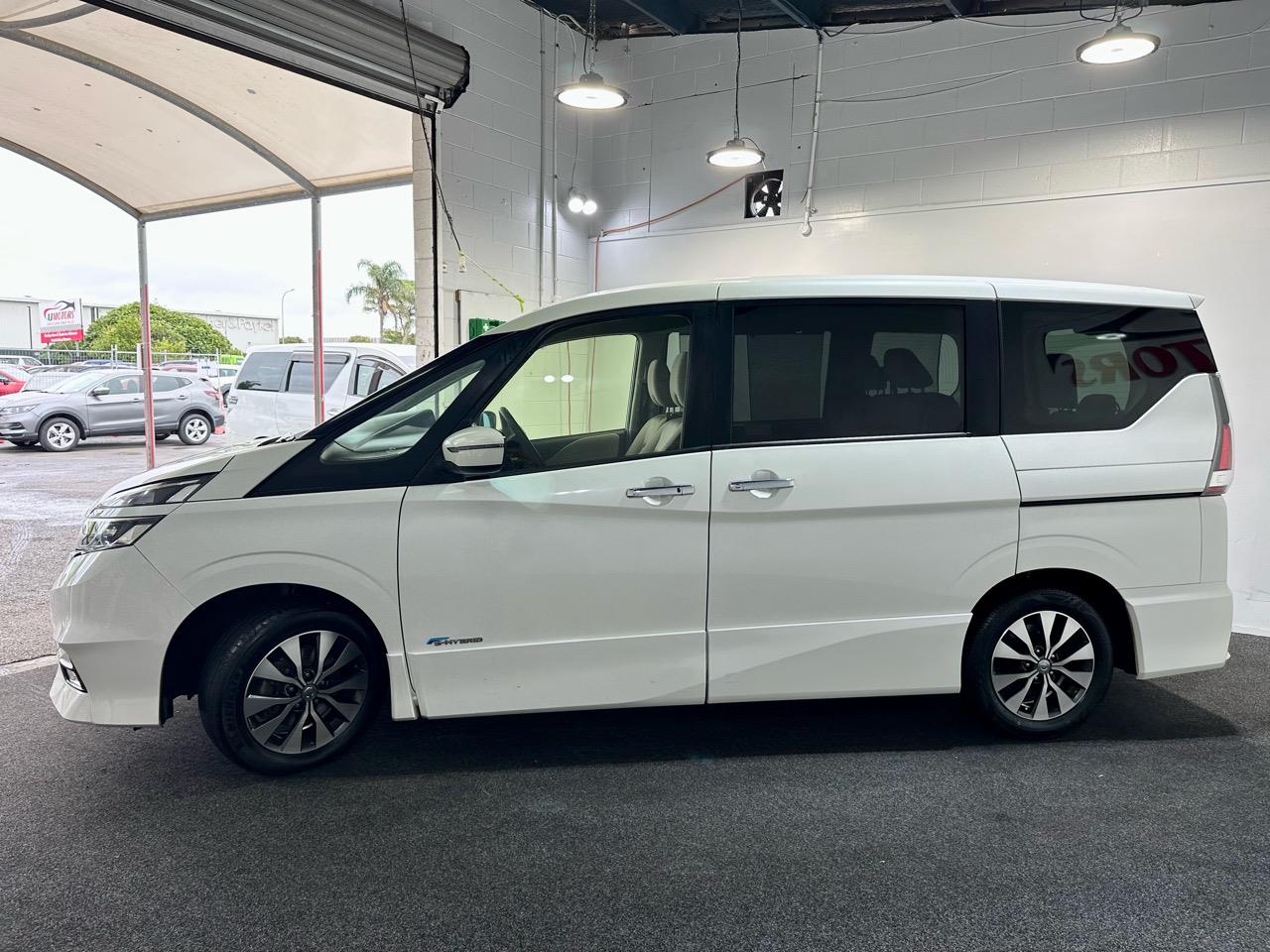 2017 Nissan Serena