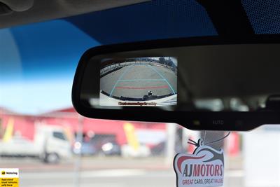 2017 Toyota Hiace - Thumbnail