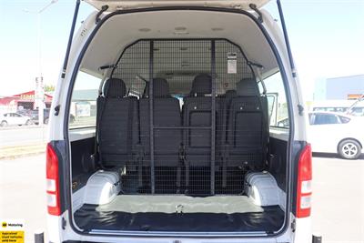 2017 Toyota Hiace - Thumbnail