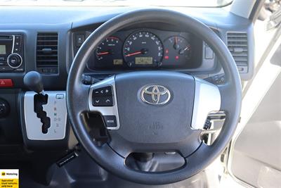2017 Toyota Hiace - Thumbnail