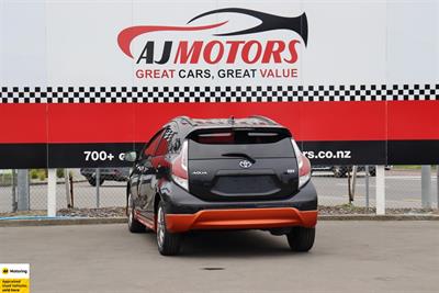 2015 Toyota Aqua - Thumbnail