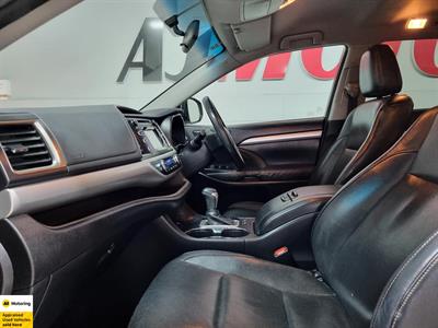 2016 Toyota Highlander - Thumbnail