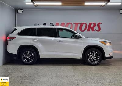2016 Toyota Highlander - Thumbnail