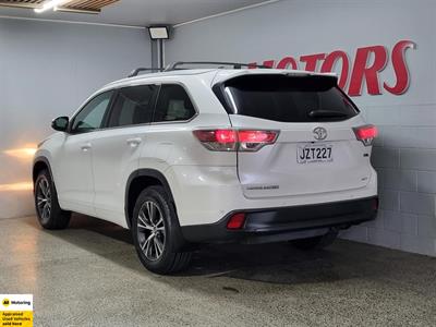2016 Toyota Highlander - Thumbnail