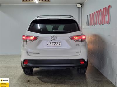 2016 Toyota Highlander - Thumbnail