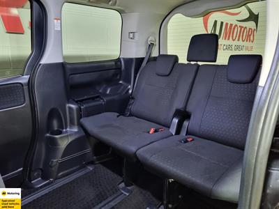 2014 Toyota Voxy - Thumbnail