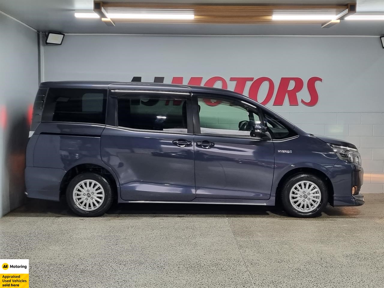 2014 Toyota Voxy